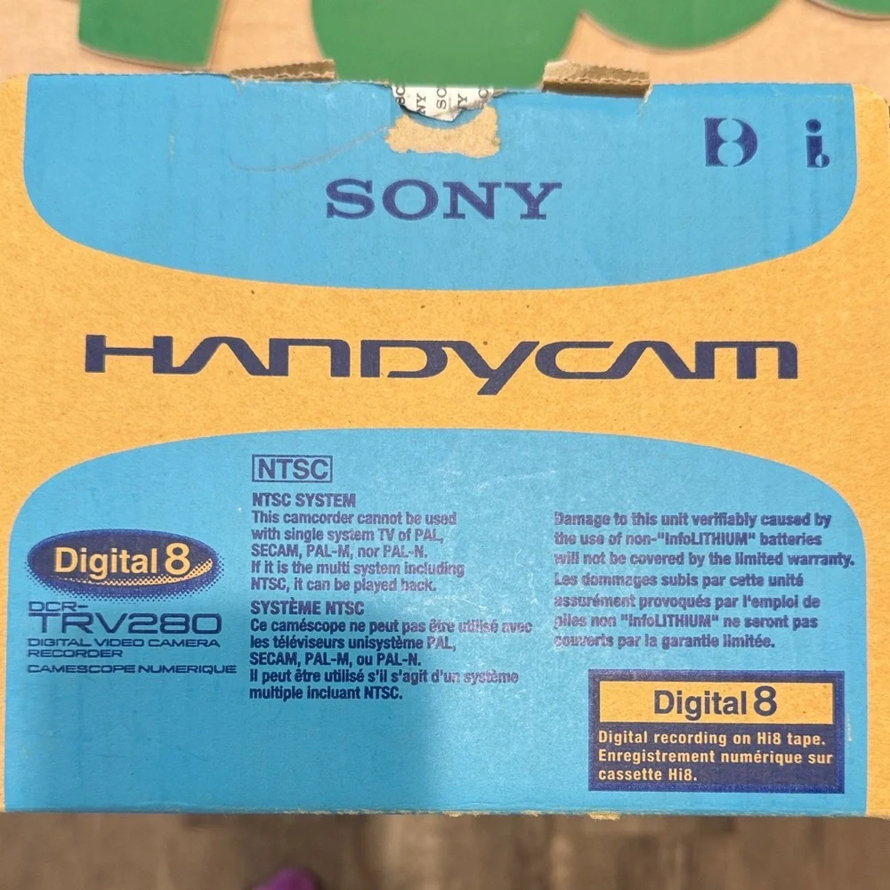NWT Sony Handycam with Blue and Yellow Box Artwork digital 8 - Picture 2 of 11